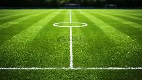 杨超越回应解散争议：遭网络暴力，沉默以对