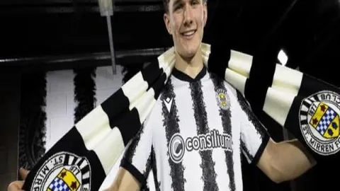 “中国业余高尔夫球队际公开赛隆重启幕”