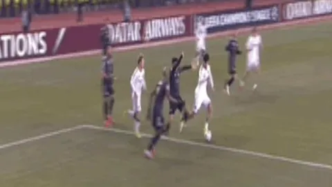 哈维精准助攻，亨里希斯妙传助力德甲胜利